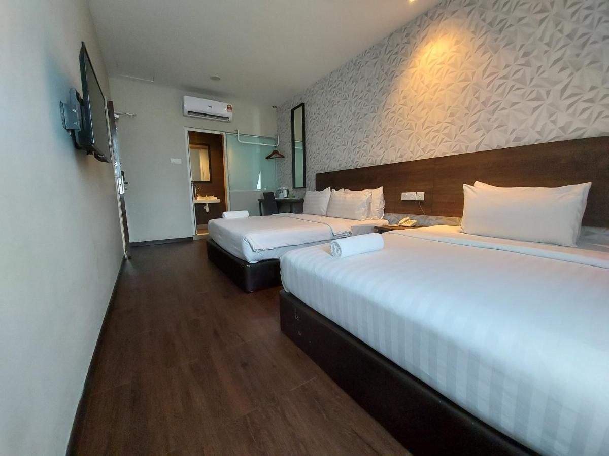 Miico Hotel @ Mount Austin Johor Bahru Exteriör bild