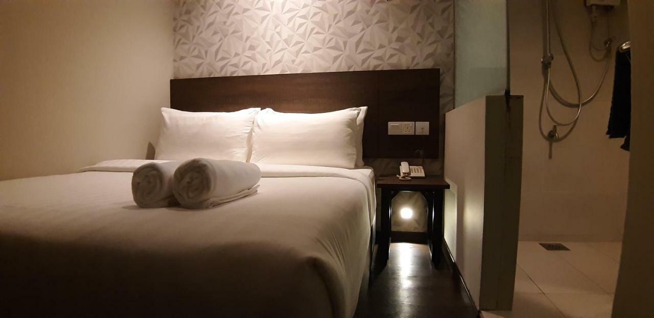 Miico Hotel @ Mount Austin Johor Bahru Exteriör bild