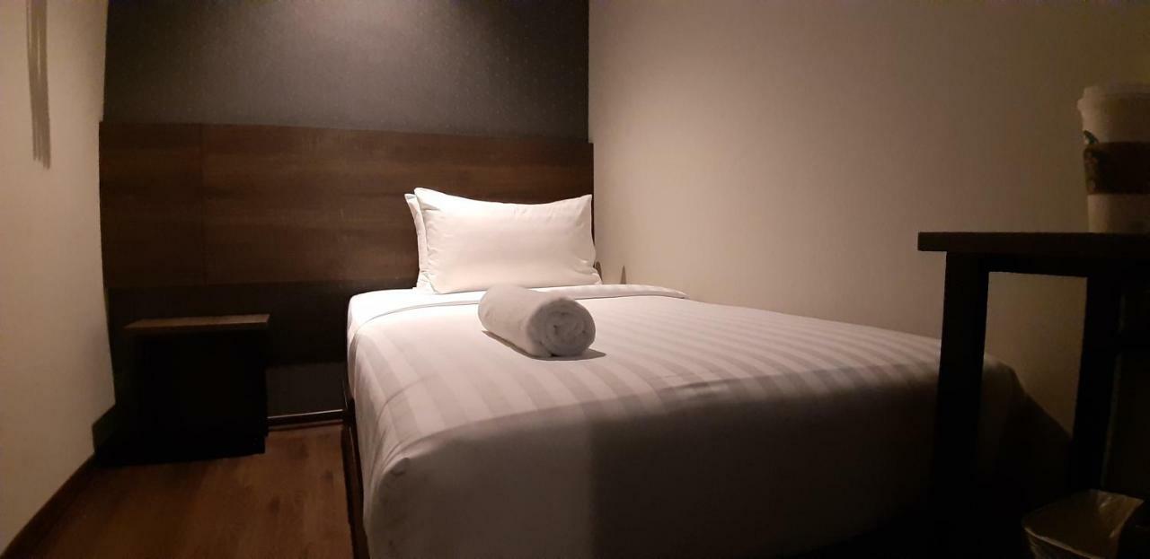 Miico Hotel @ Mount Austin Johor Bahru Exteriör bild