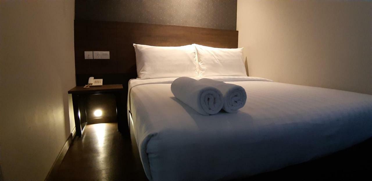 Miico Hotel @ Mount Austin Johor Bahru Exteriör bild