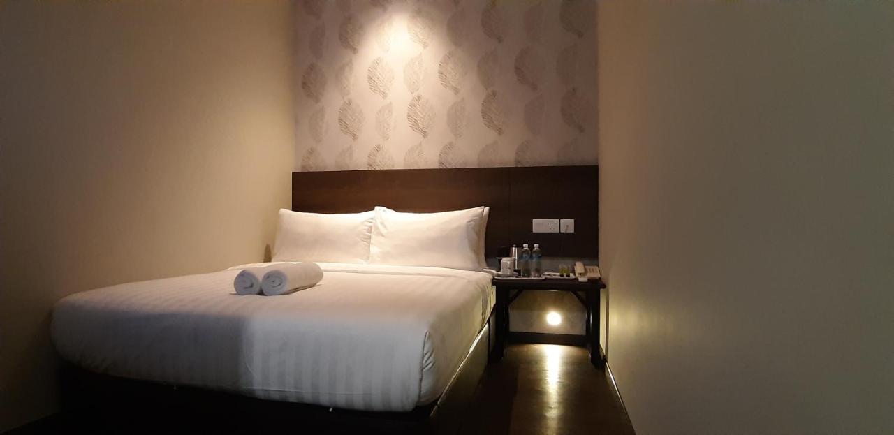 Miico Hotel @ Mount Austin Johor Bahru Exteriör bild